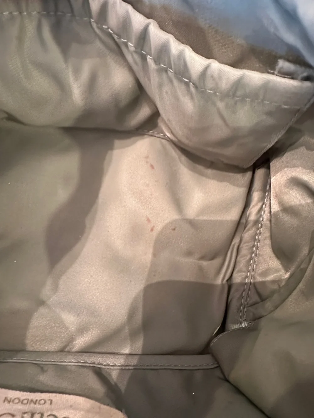 Elizabeth Scarlett makeup bag - Picture 6 of 6